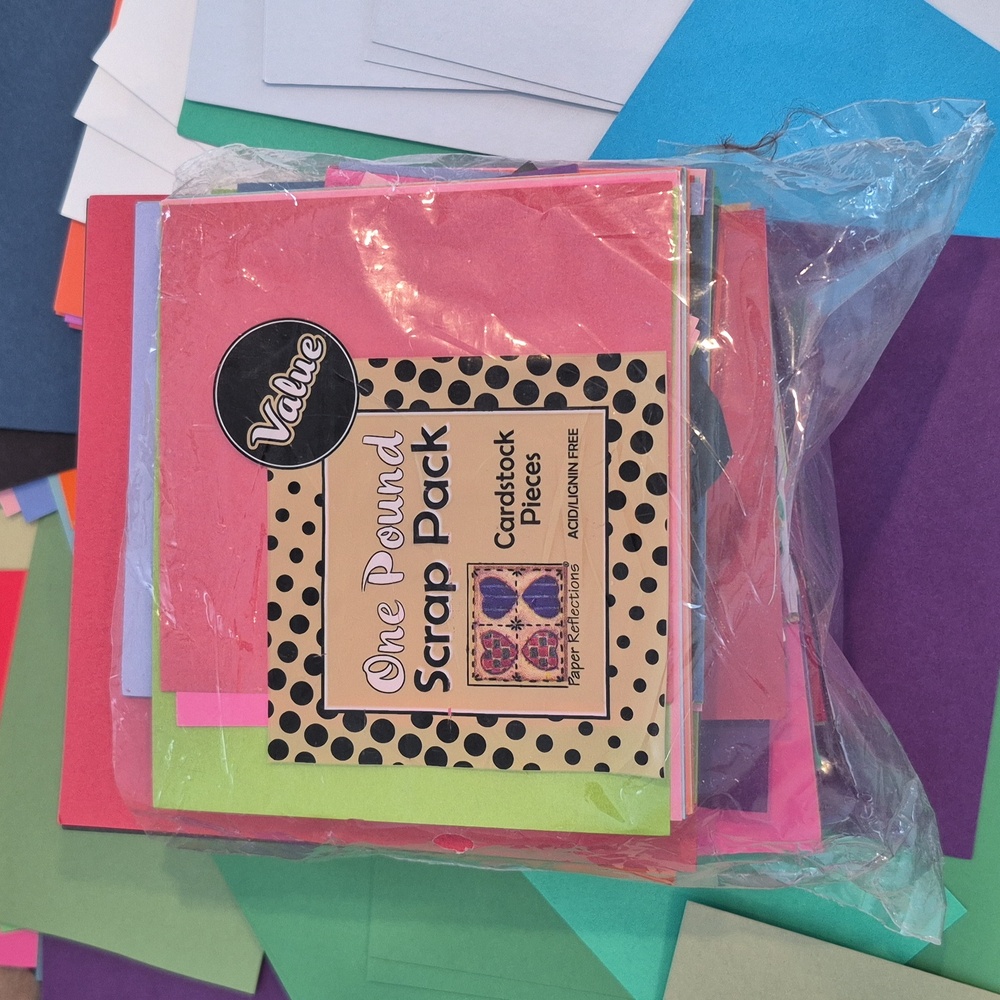 SCRAP PACK 1.8 lbs Of Colorful Cardstock Paper Pieces Card Making Scrapbooking - Picture 2 of 6